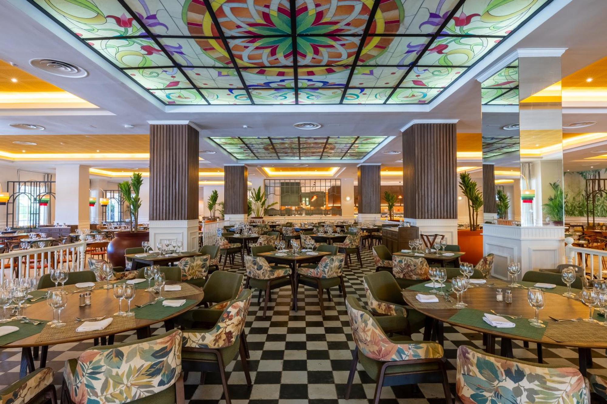 Bahia Principe Grand Jamaica (Adults Only) Hotell Runaway Bay Exteriör bild The restaurant